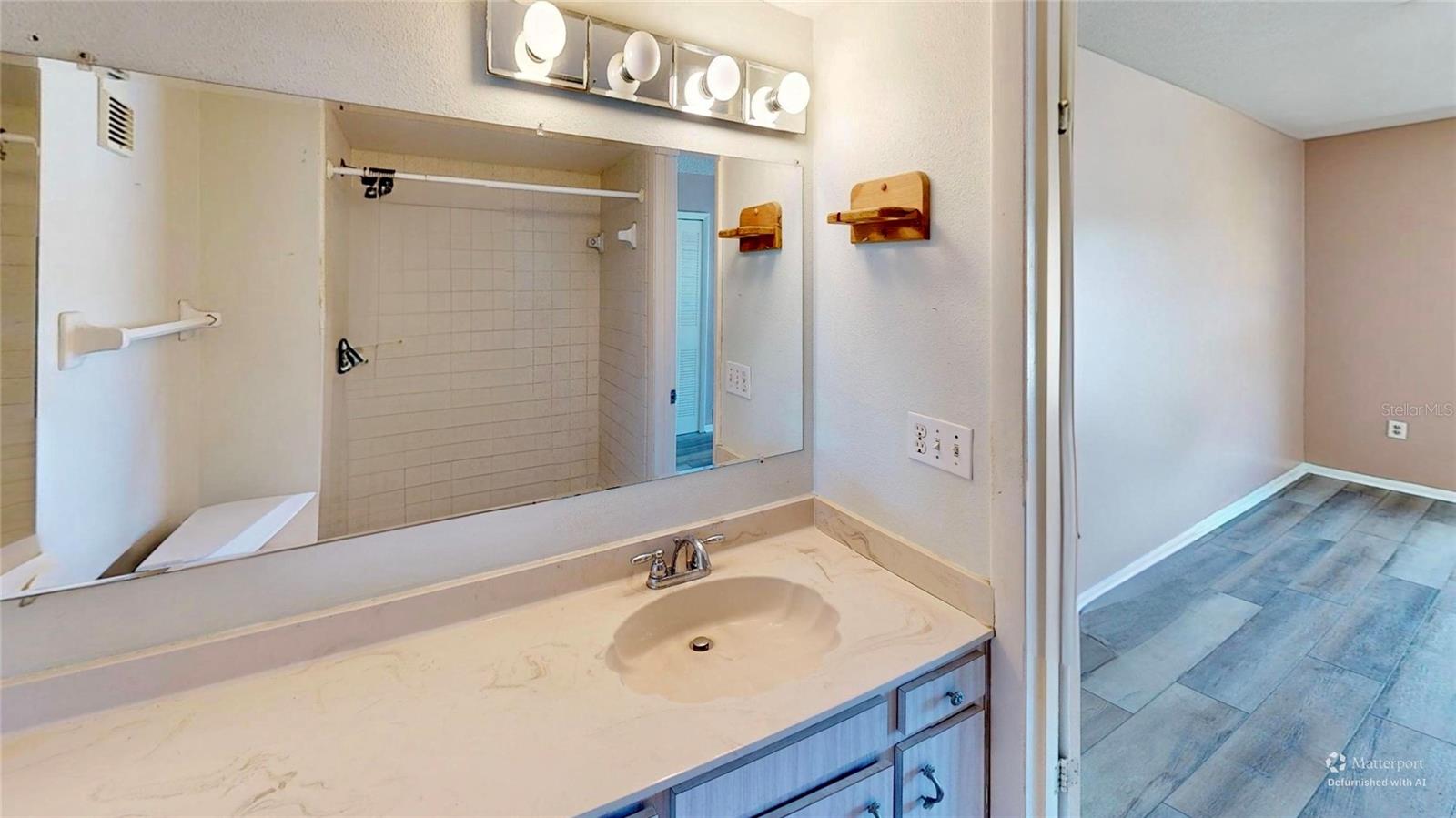 SLEEPY HARBOUR APTS CONDO - Residential