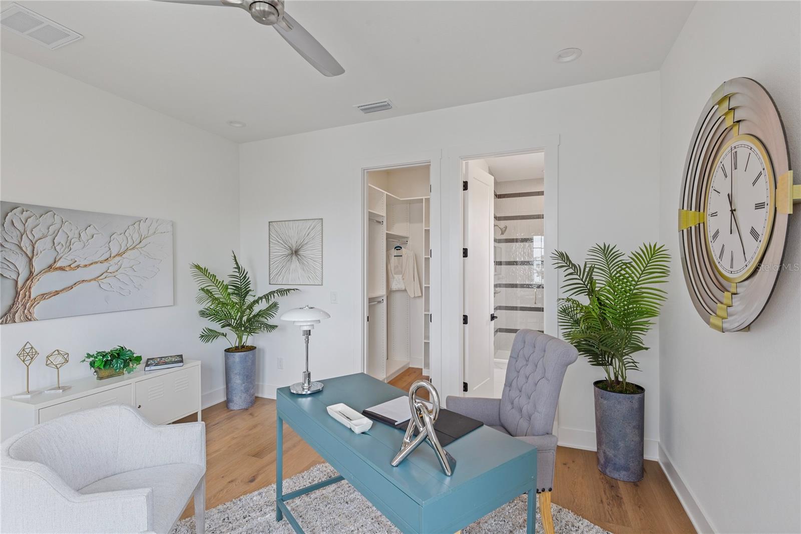 SUN PLAZA ISLES - Residential