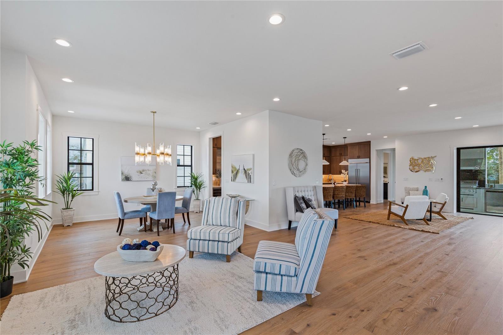 SUN PLAZA ISLES - Residential
