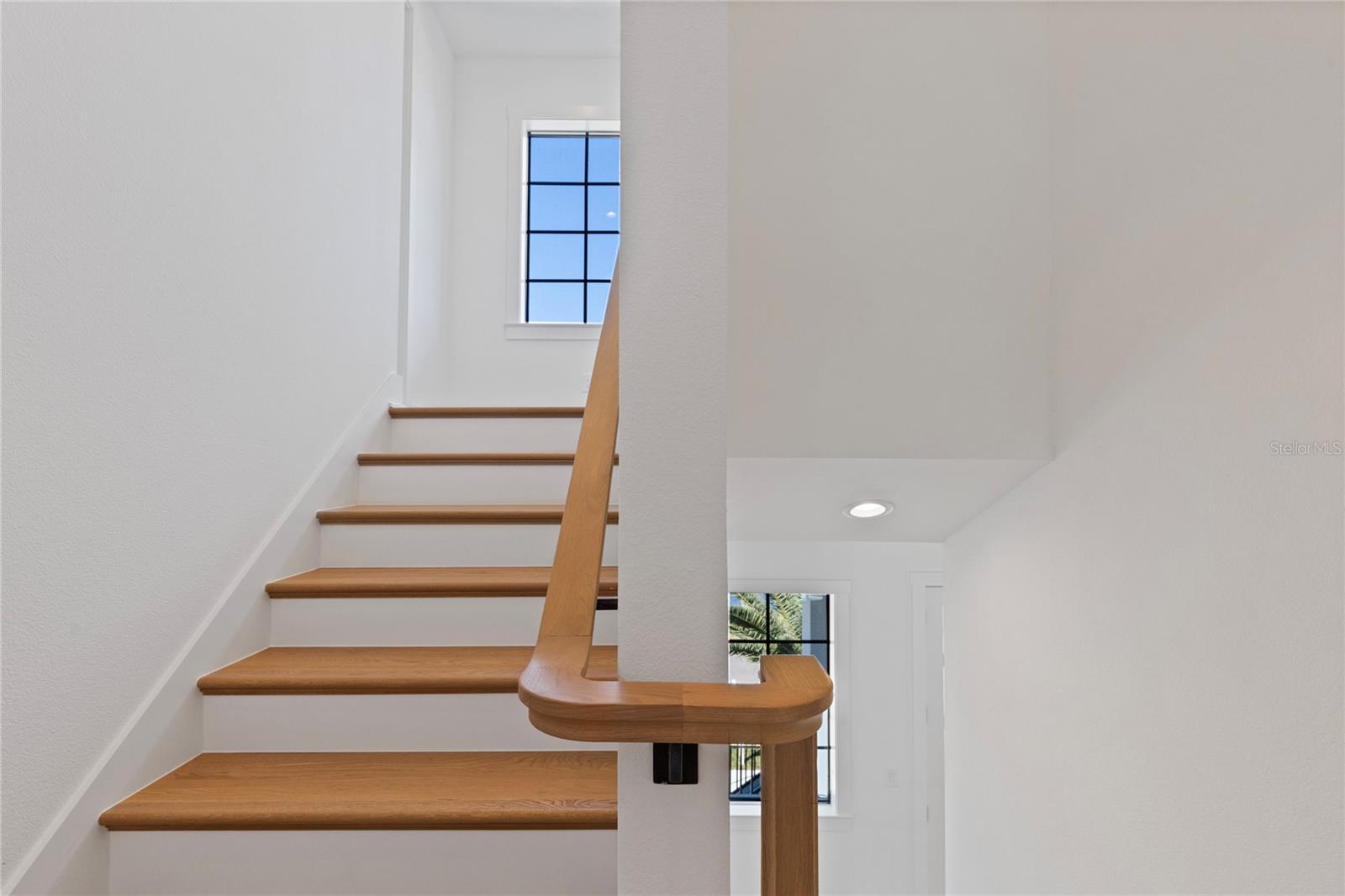 SUN PLAZA ISLES - Residential