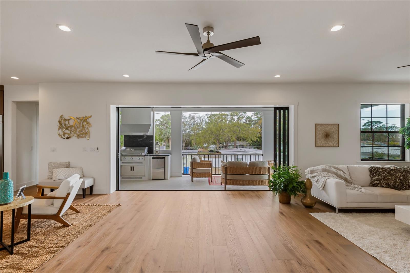 SUN PLAZA ISLES - Residential