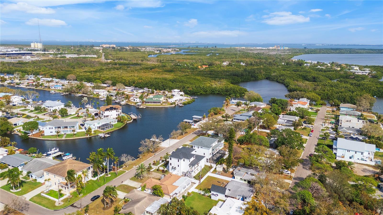 SUN PLAZA ISLES - Residential