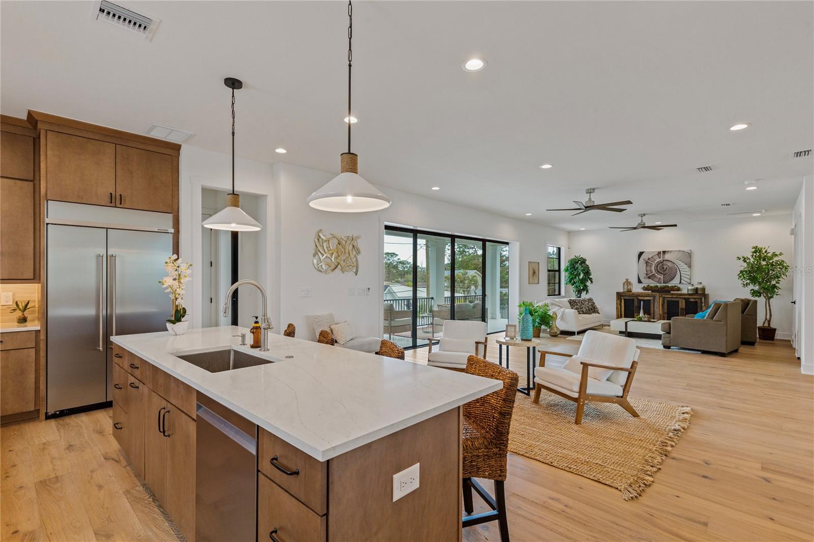 SUN PLAZA ISLES - Residential