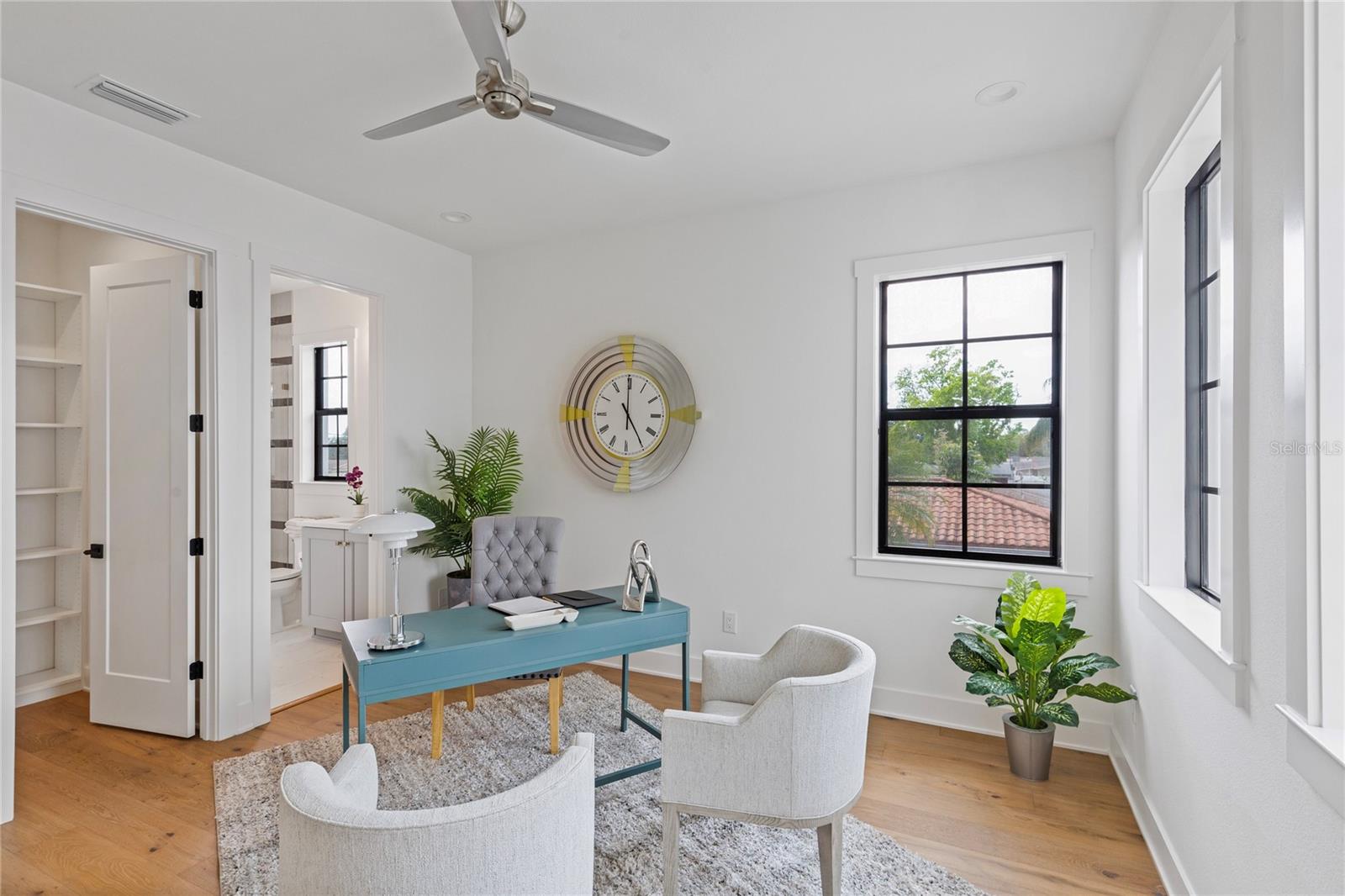 SUN PLAZA ISLES - Residential