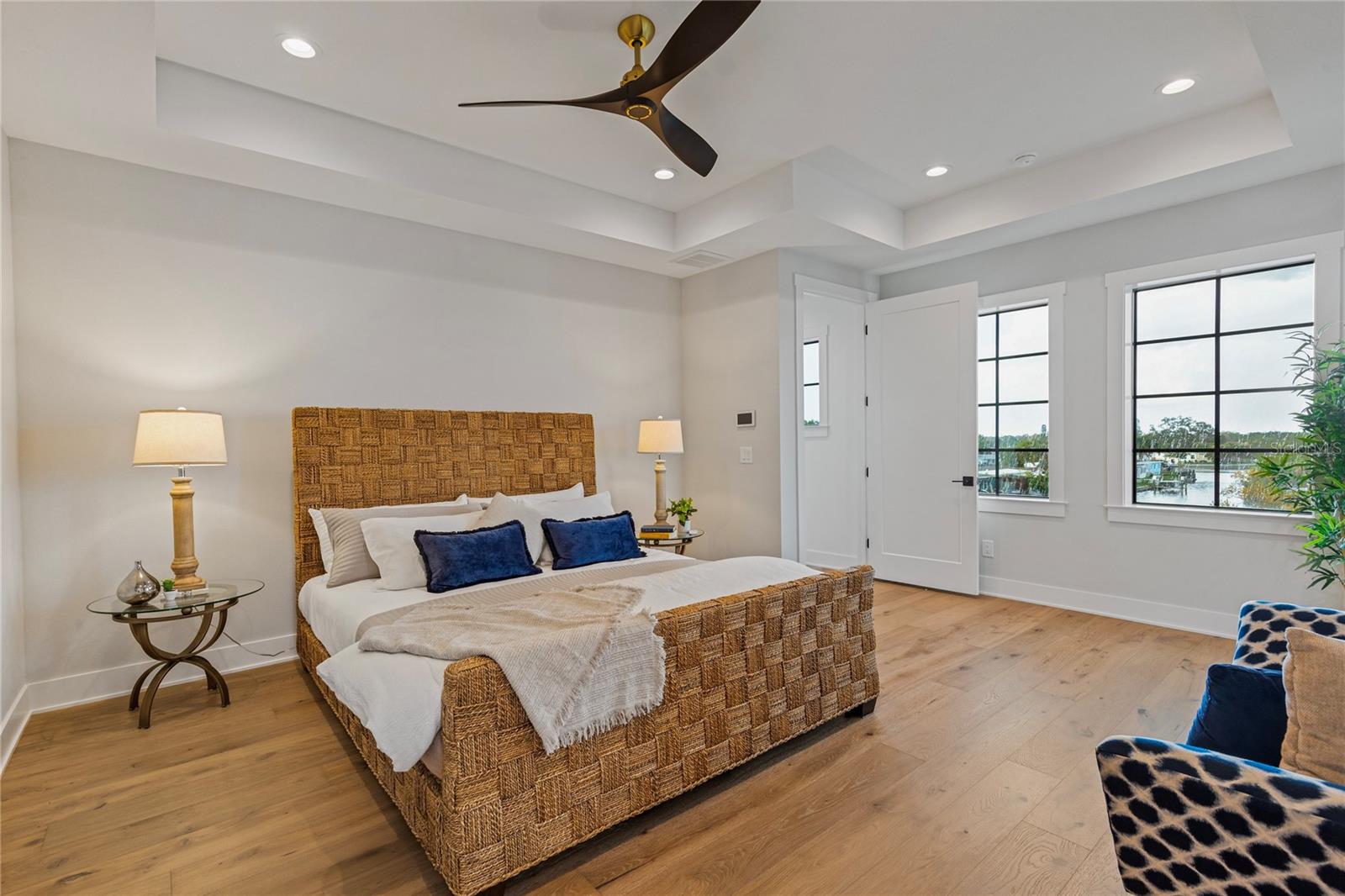 SUN PLAZA ISLES - Residential