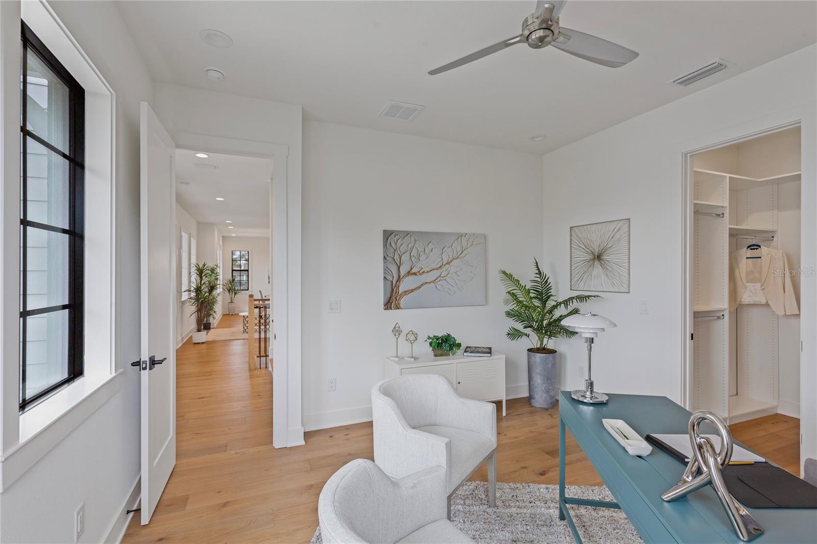 SUN PLAZA ISLES - Residential