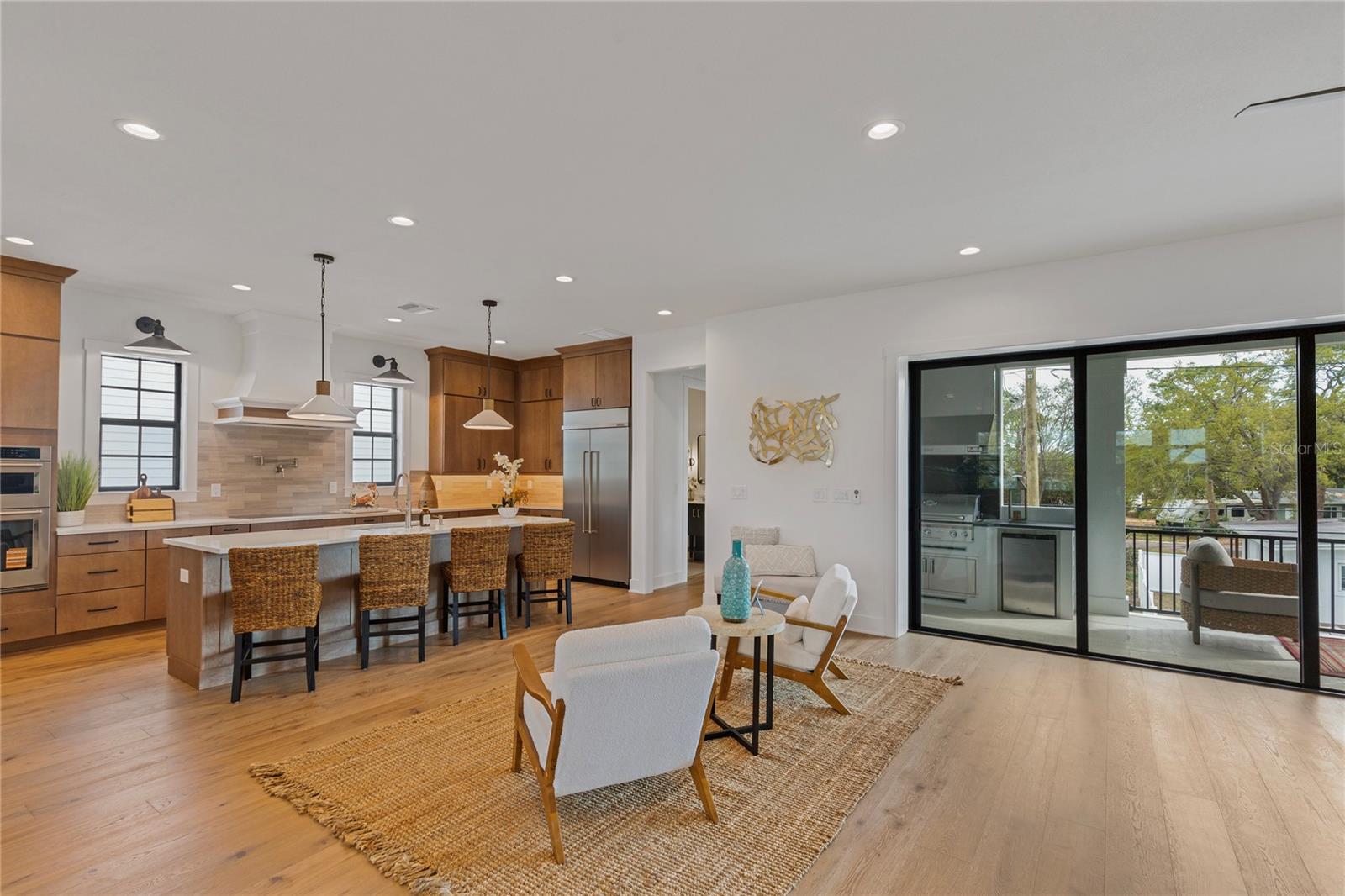 SUN PLAZA ISLES - Residential