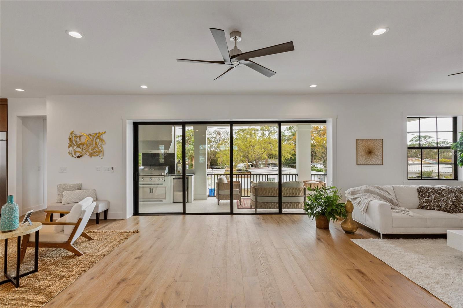SUN PLAZA ISLES - Residential