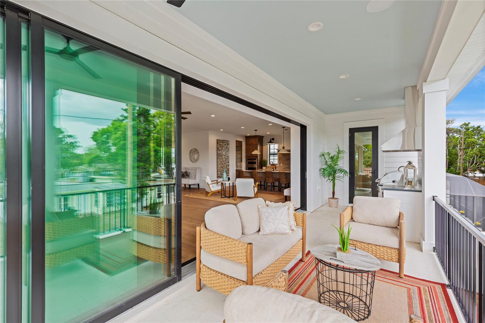 SUN PLAZA ISLES - Residential