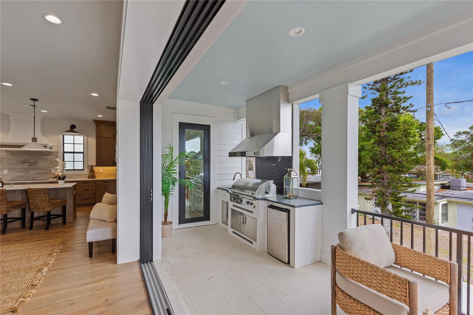 SUN PLAZA ISLES - Residential