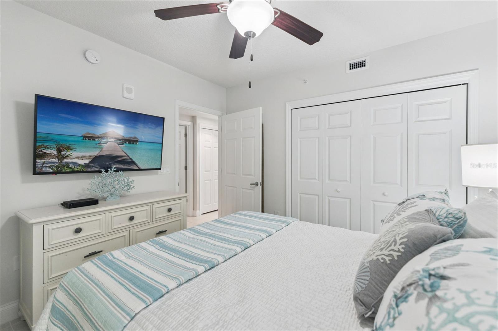 THE ARUBA CONDOMINIUM - Residential