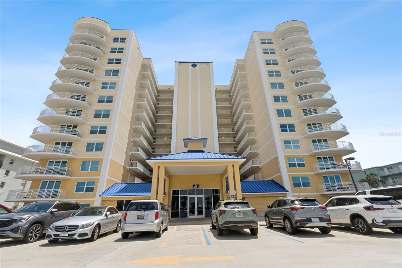 THE ARUBA CONDOMINIUM - Residential