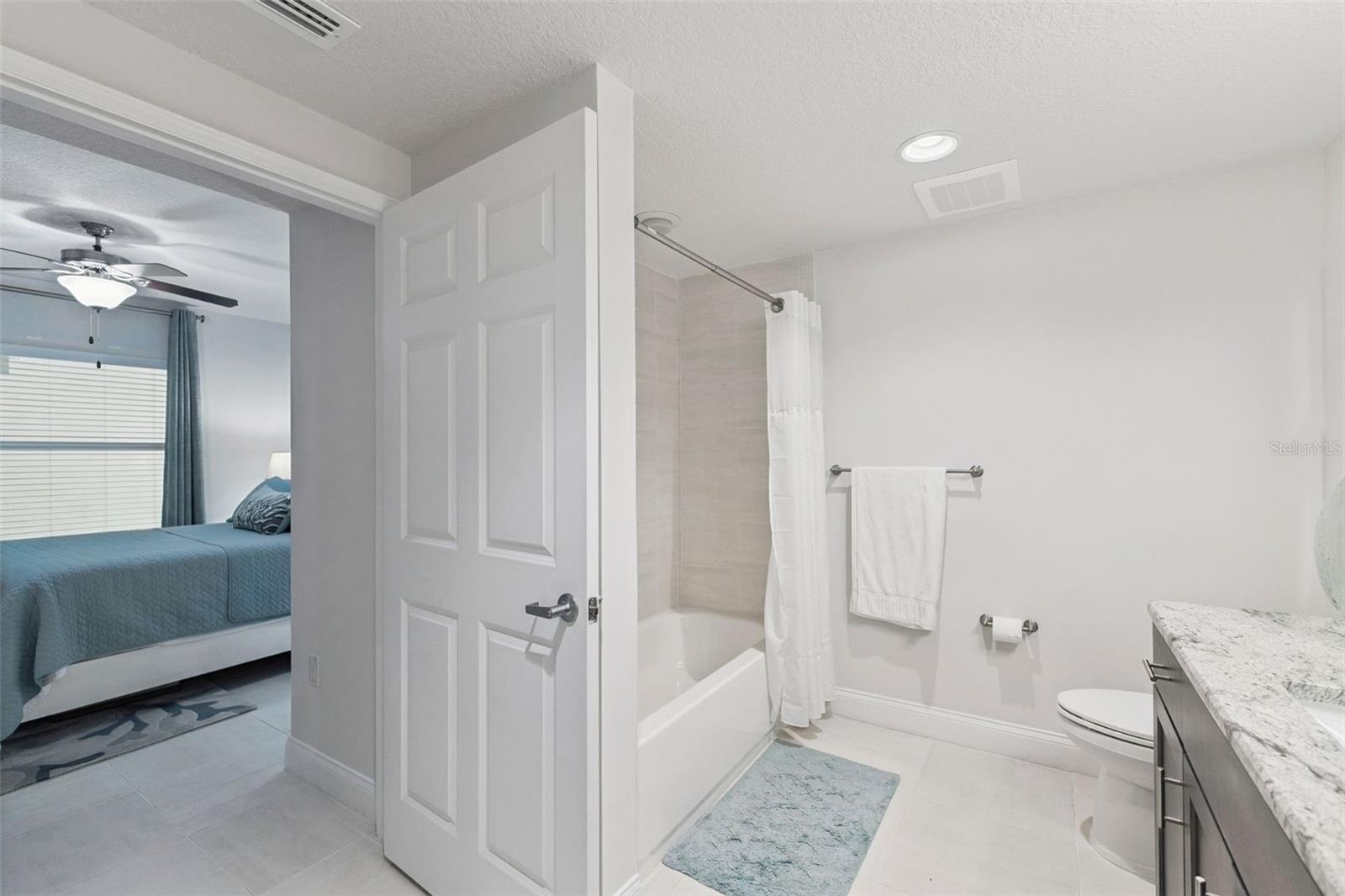 THE ARUBA CONDOMINIUM - Residential
