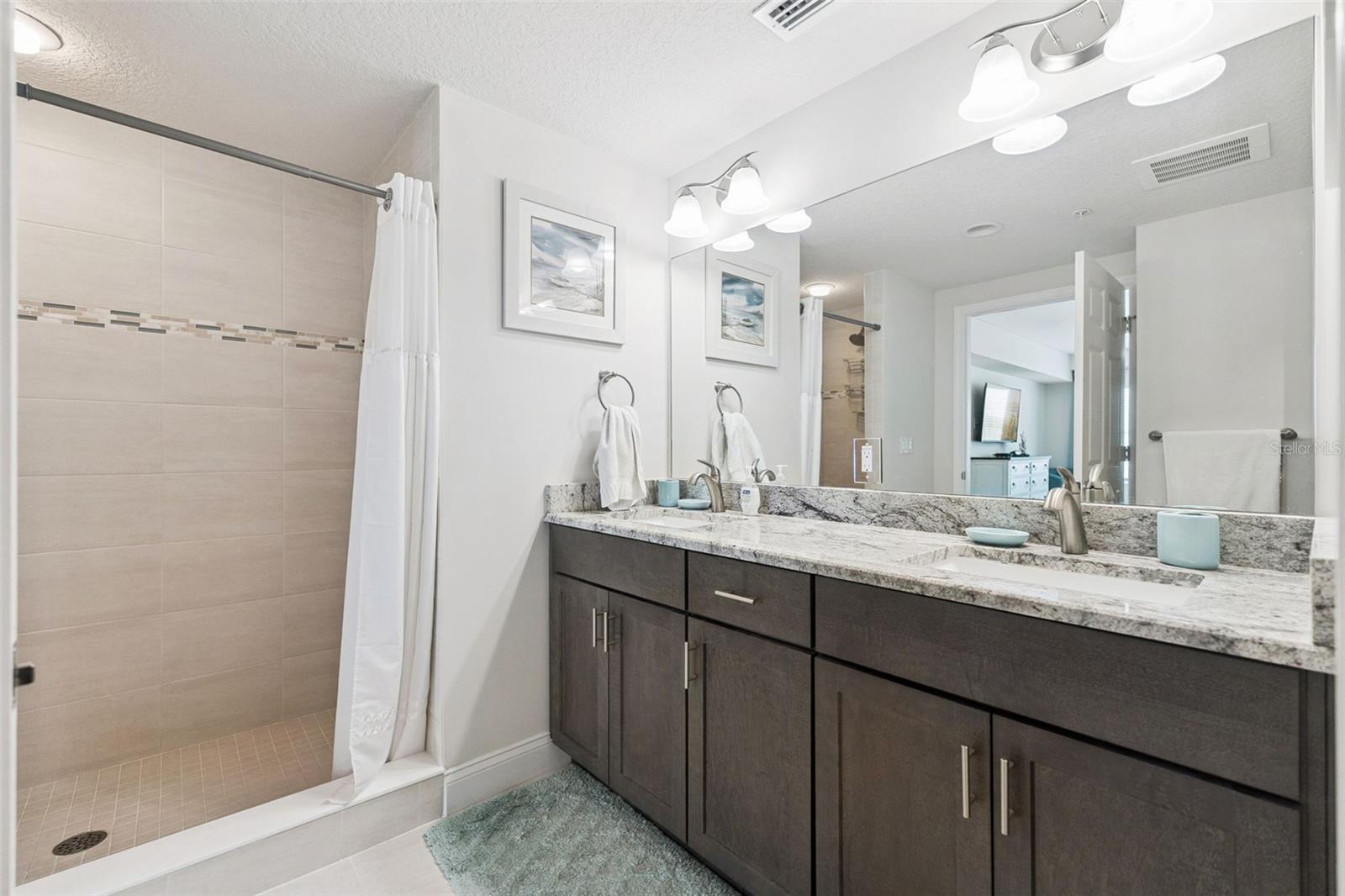 THE ARUBA CONDOMINIUM - Residential