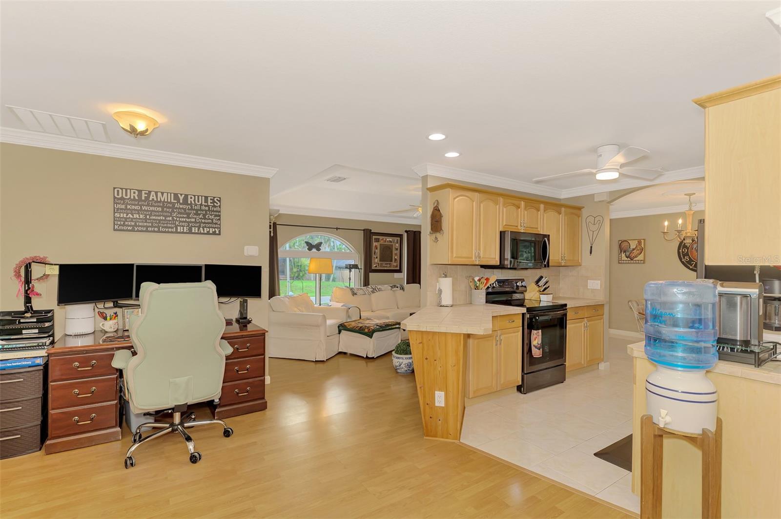 SOUTH VENICE - Residential
