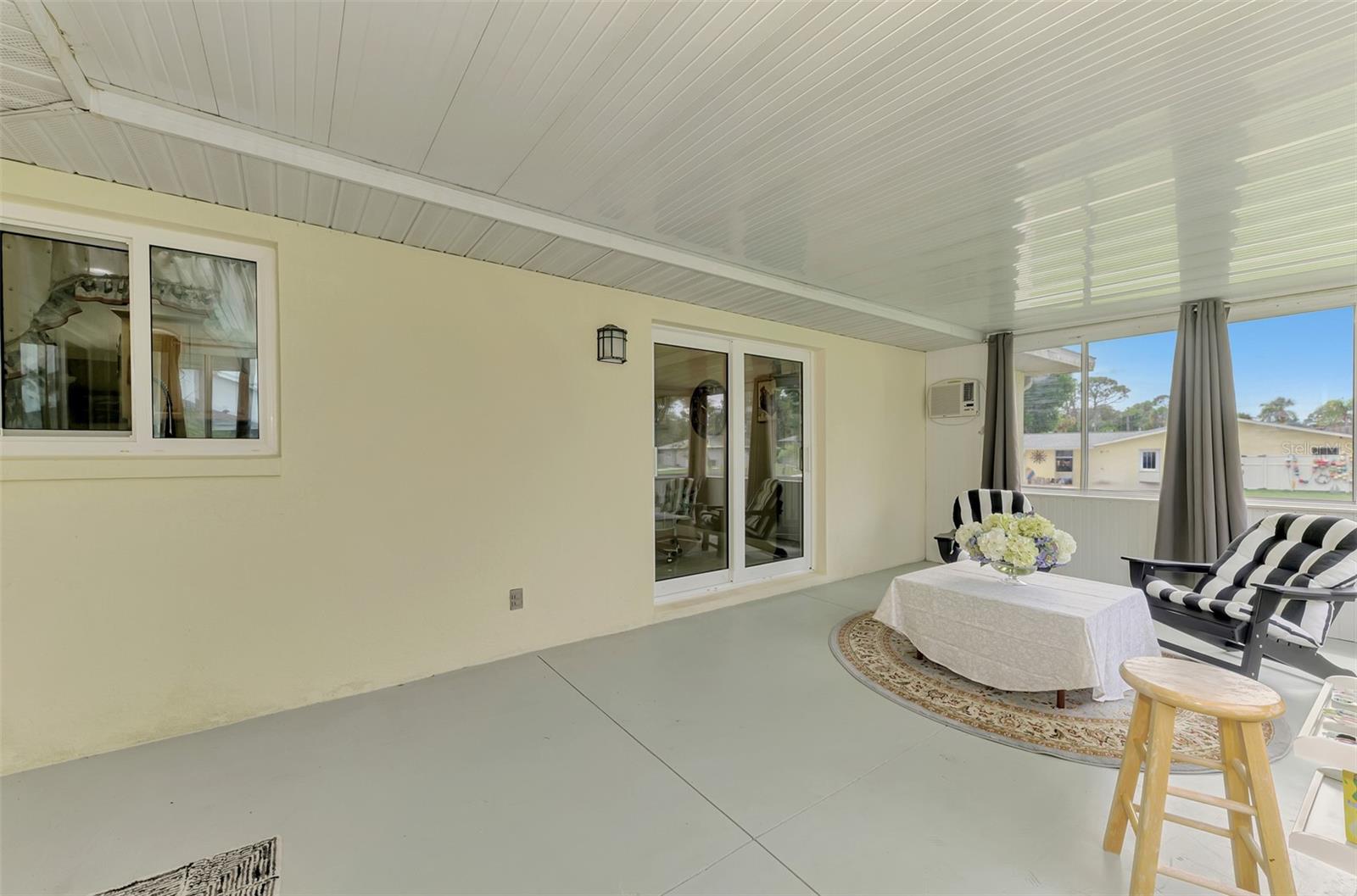 SOUTH VENICE - Residential