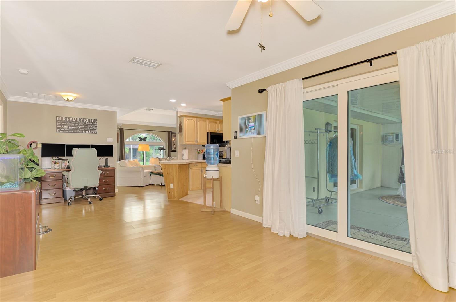 SOUTH VENICE - Residential
