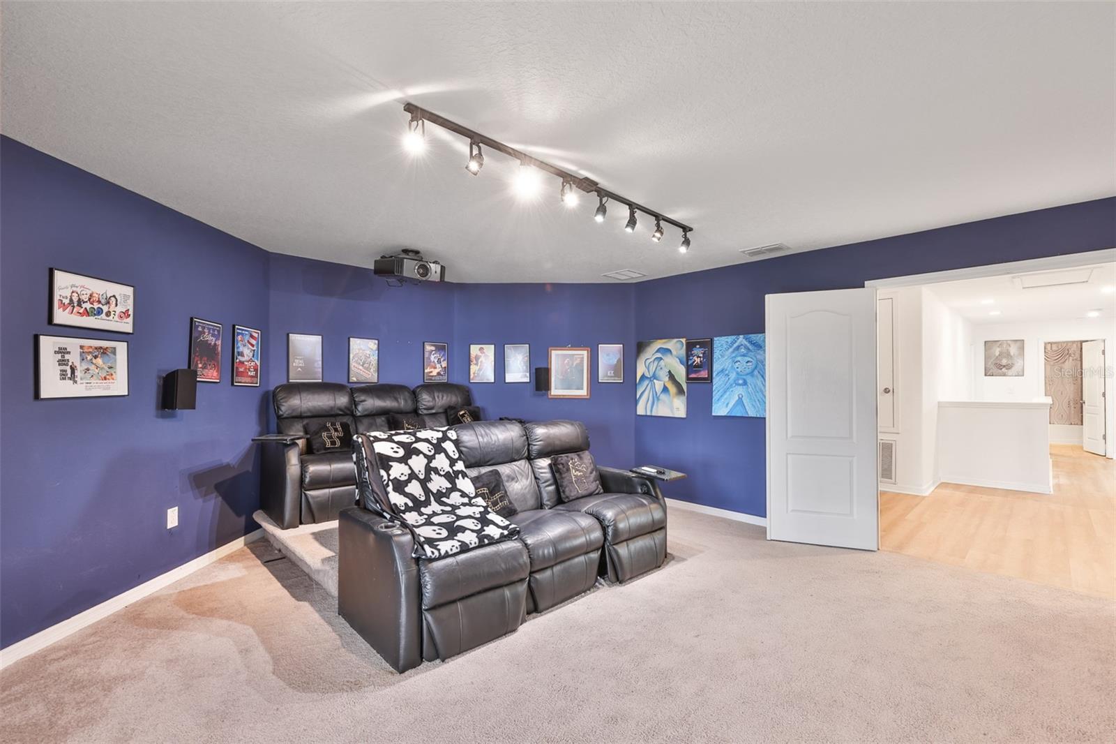 BELMONT - Residential