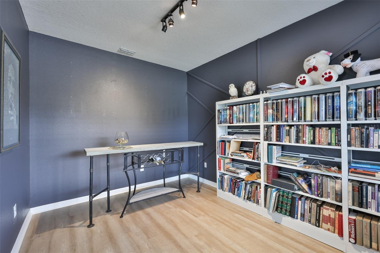 BELMONT - Residential