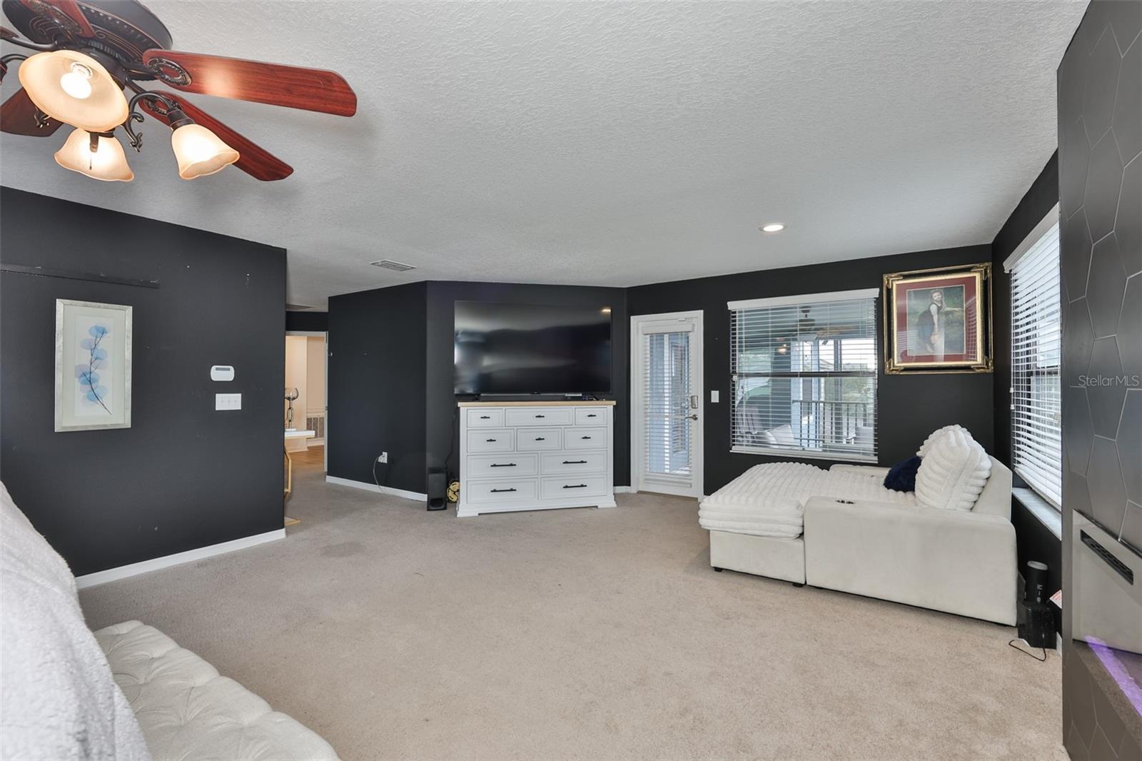 BELMONT - Residential