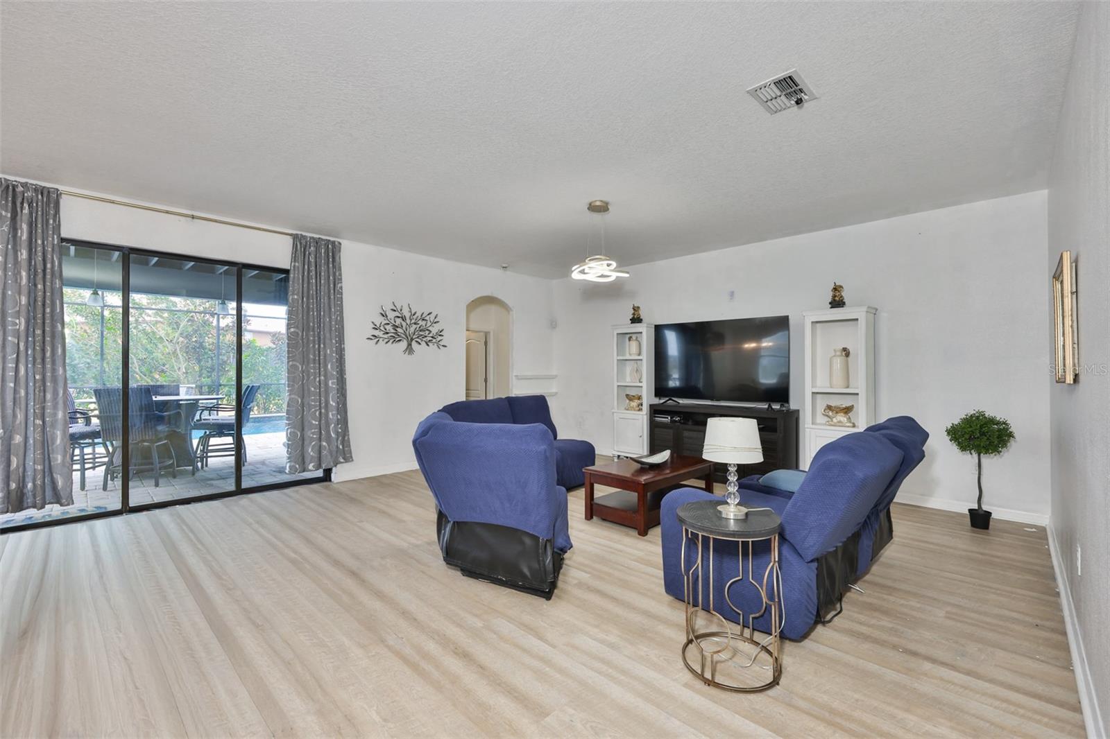 BELMONT - Residential