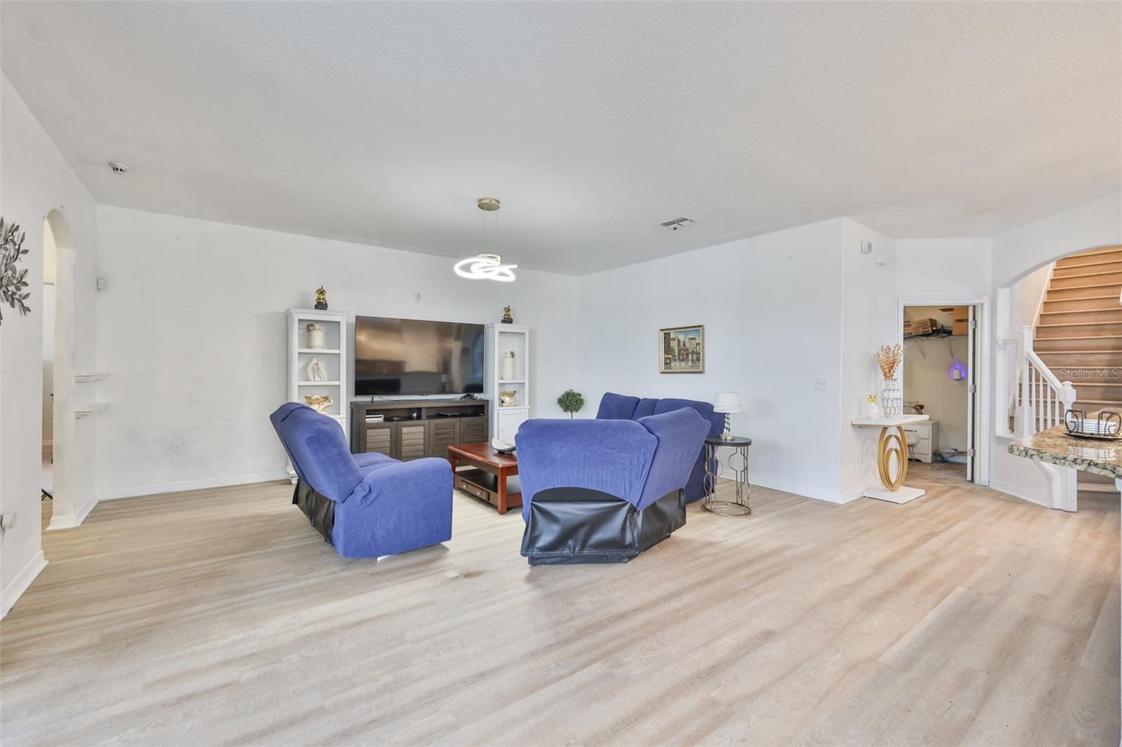 BELMONT - Residential