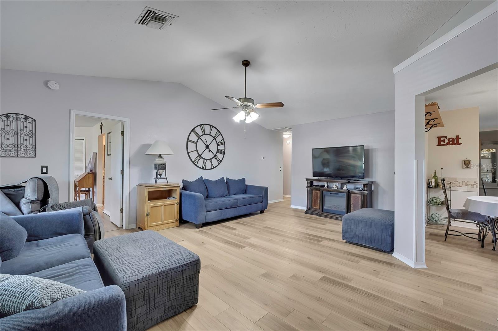 HUNTERS RIDGE - Residential