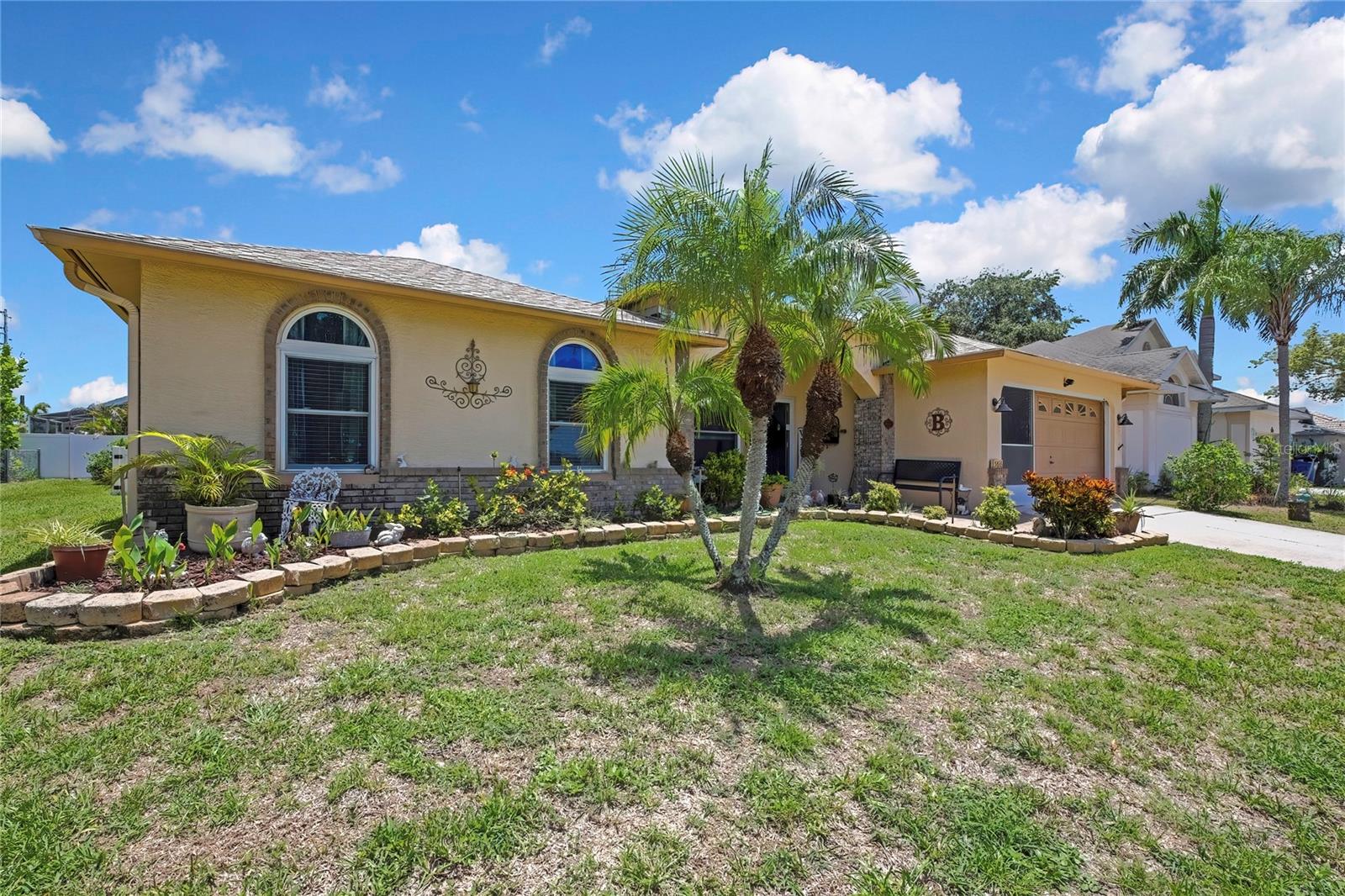 HUNTERS RIDGE - Residential