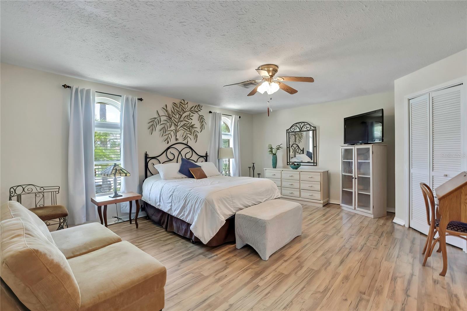 HUNTERS RIDGE - Residential