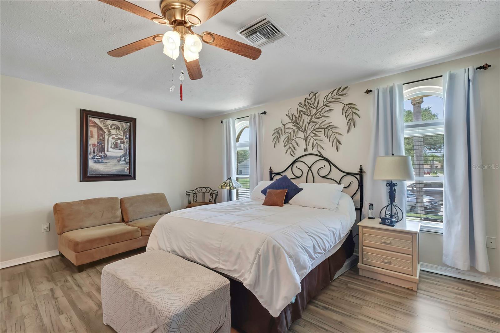 HUNTERS RIDGE - Residential