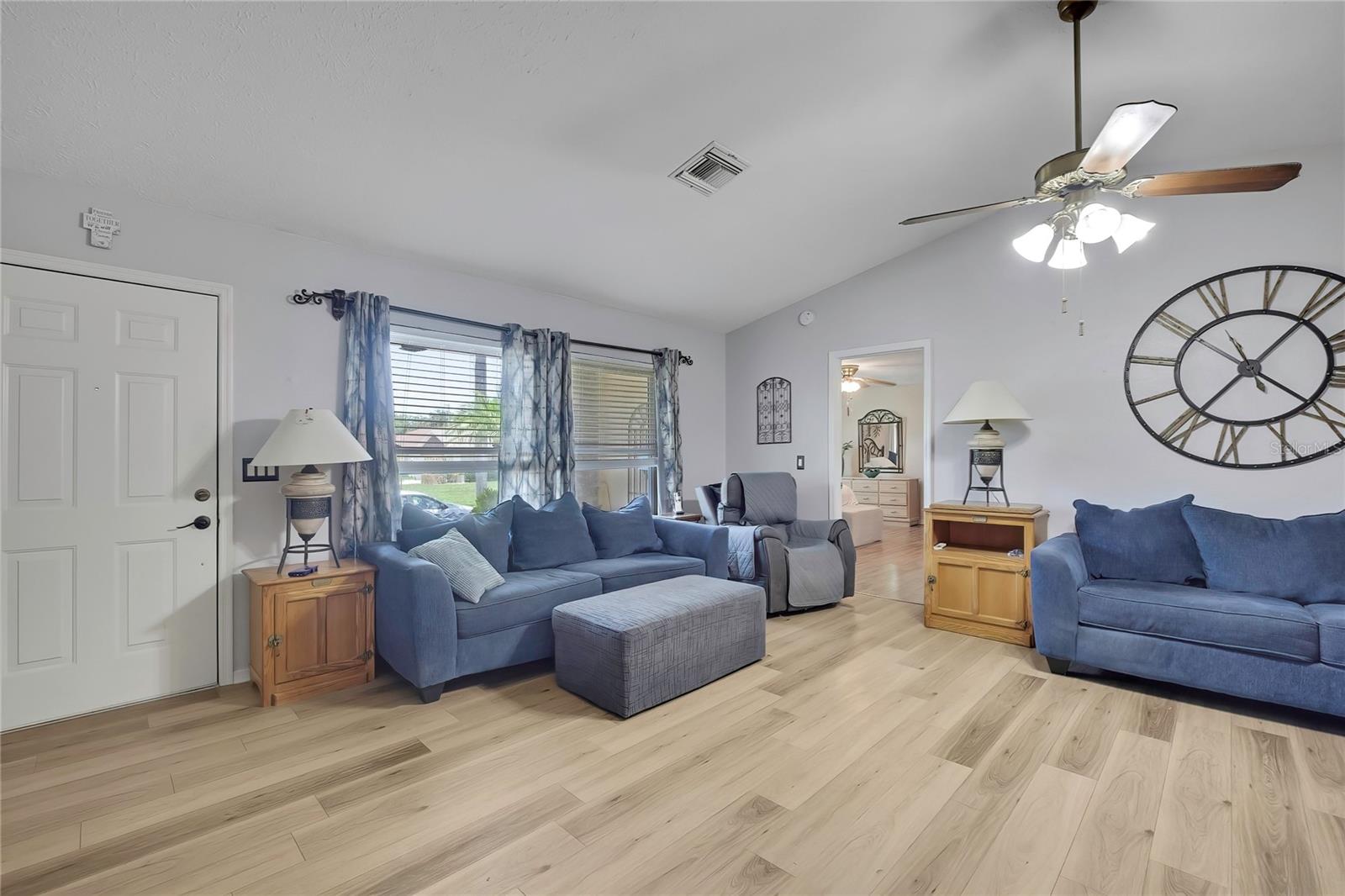 HUNTERS RIDGE - Residential