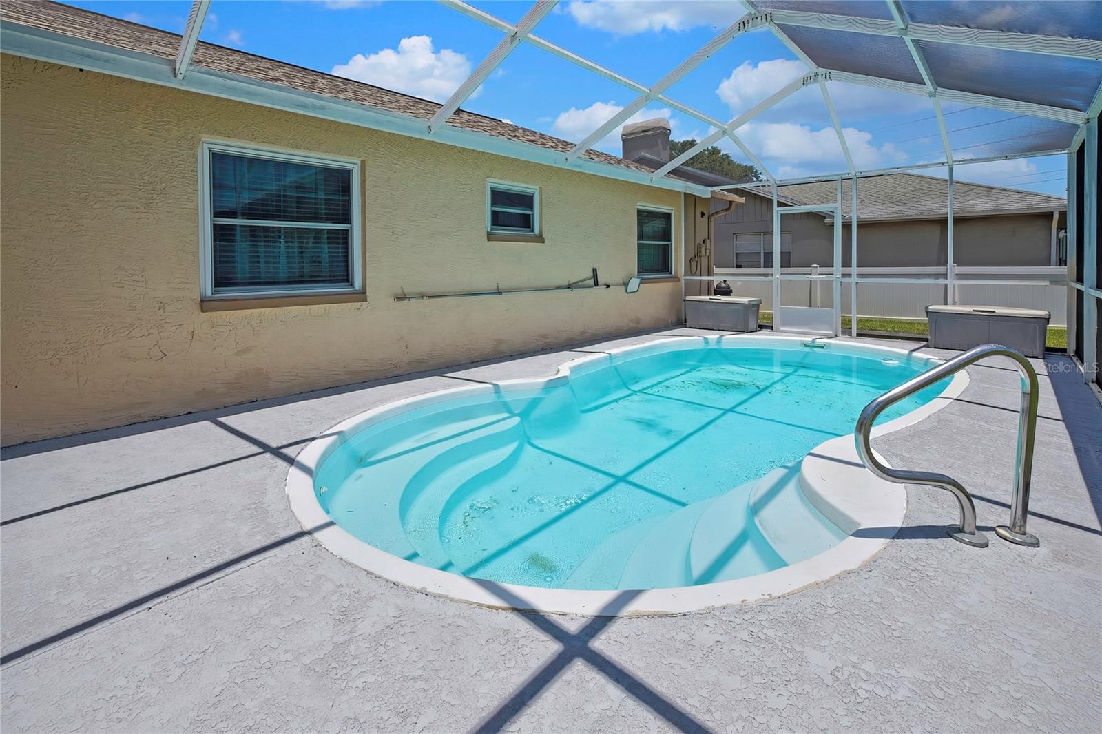 HUNTERS RIDGE - Residential