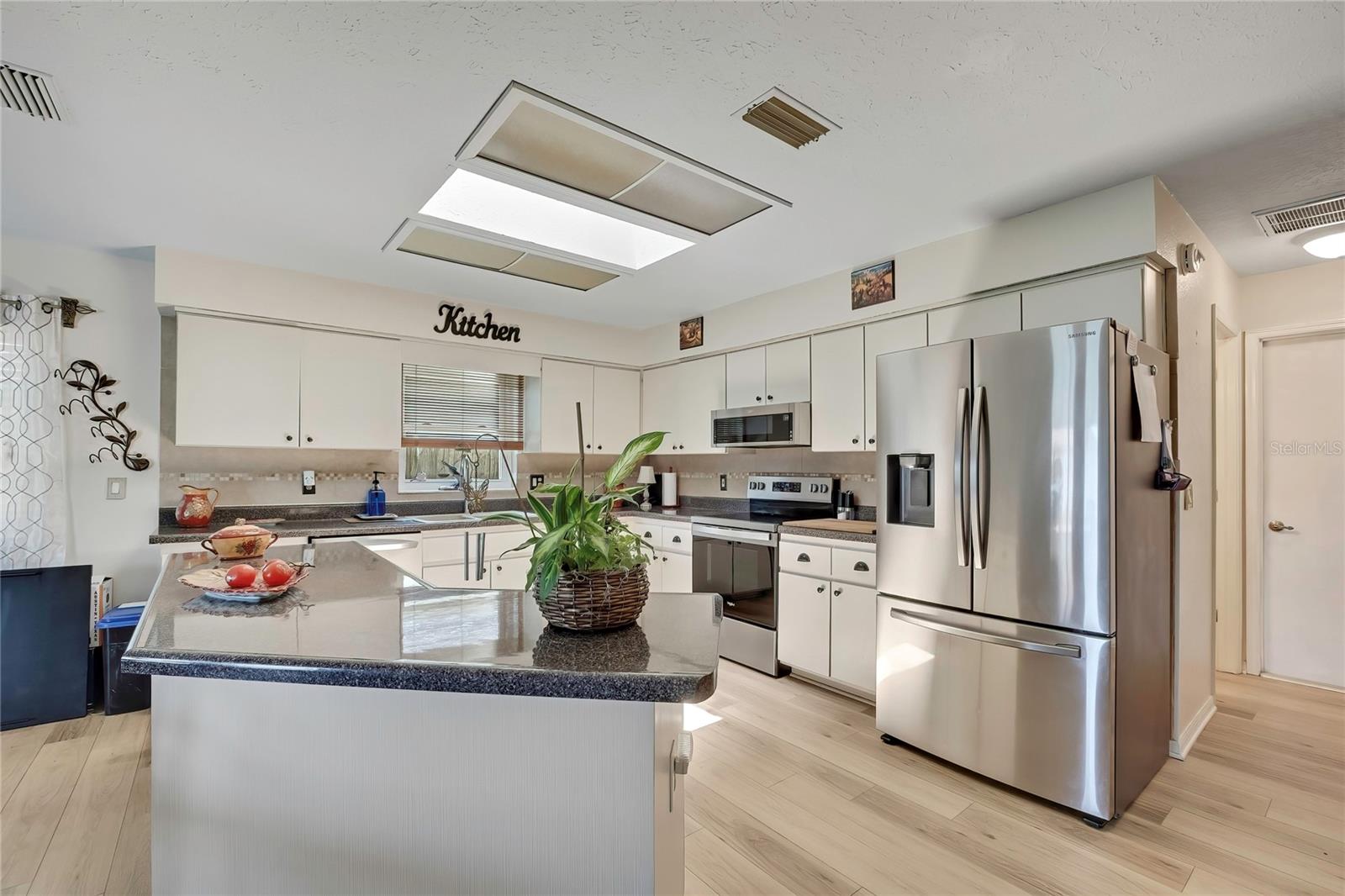 HUNTERS RIDGE - Residential