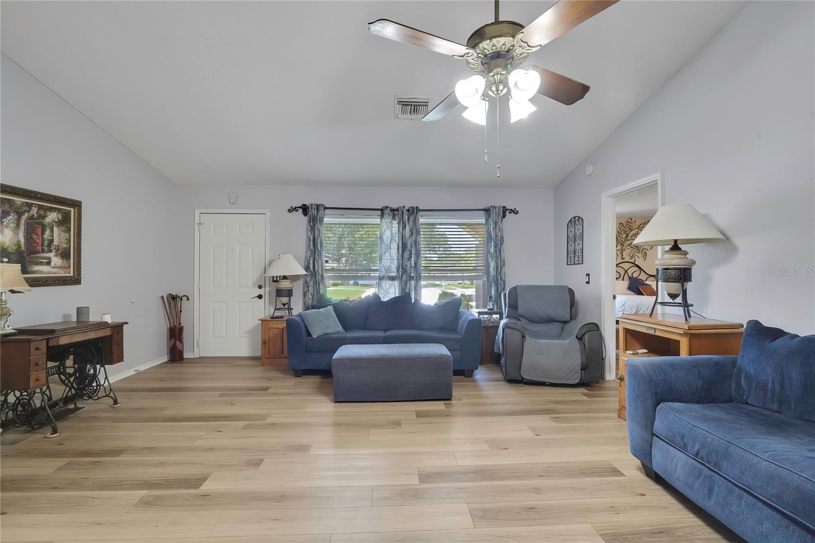 HUNTERS RIDGE - Residential