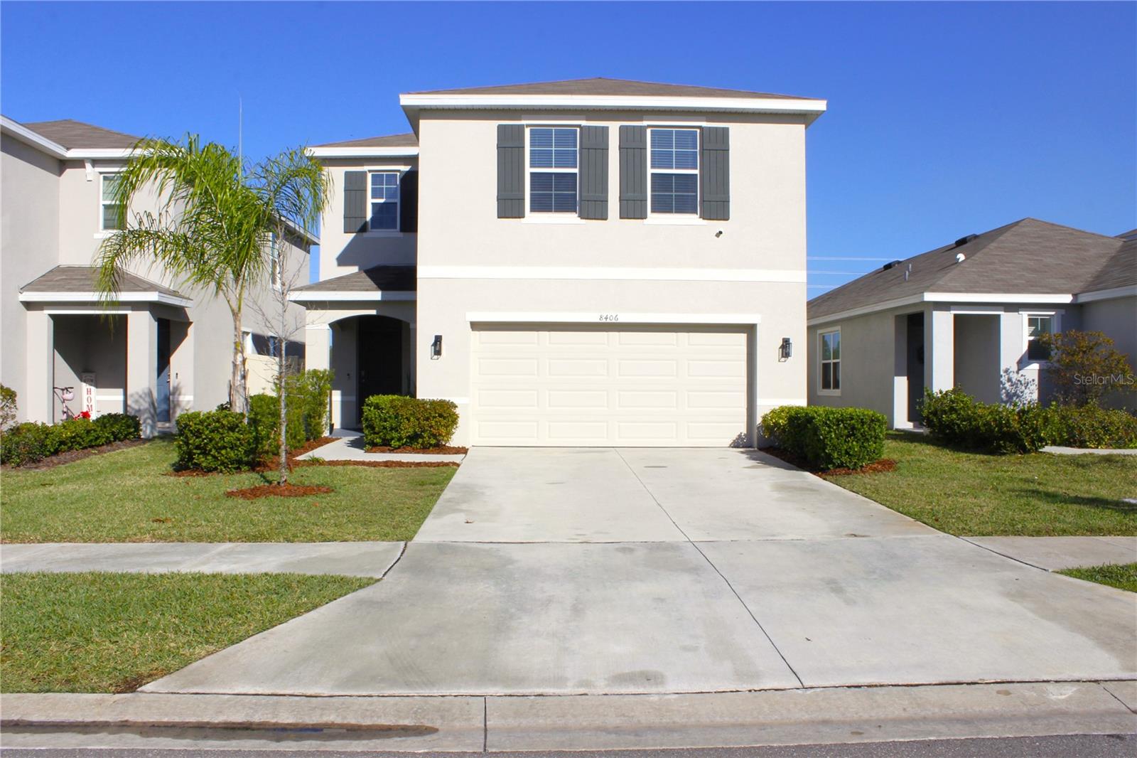 Beautiful 4-bedroom, 2.5-bath DR Horton Elston model located in the highly desirable Epperson community in Wesley Chapel. This two-story home offers an open floor plan, spacious kitchen with island, large living and dining areas, and a generous primary suite. Enjoy resort-style living with access to the Crystal Lagoon, walking trails, parks, golf cart paths, and high-speed UltraFi internet included with HOA. Conveniently located near shopping, restaurants, schools, and major highways. Schedule your private showing today.