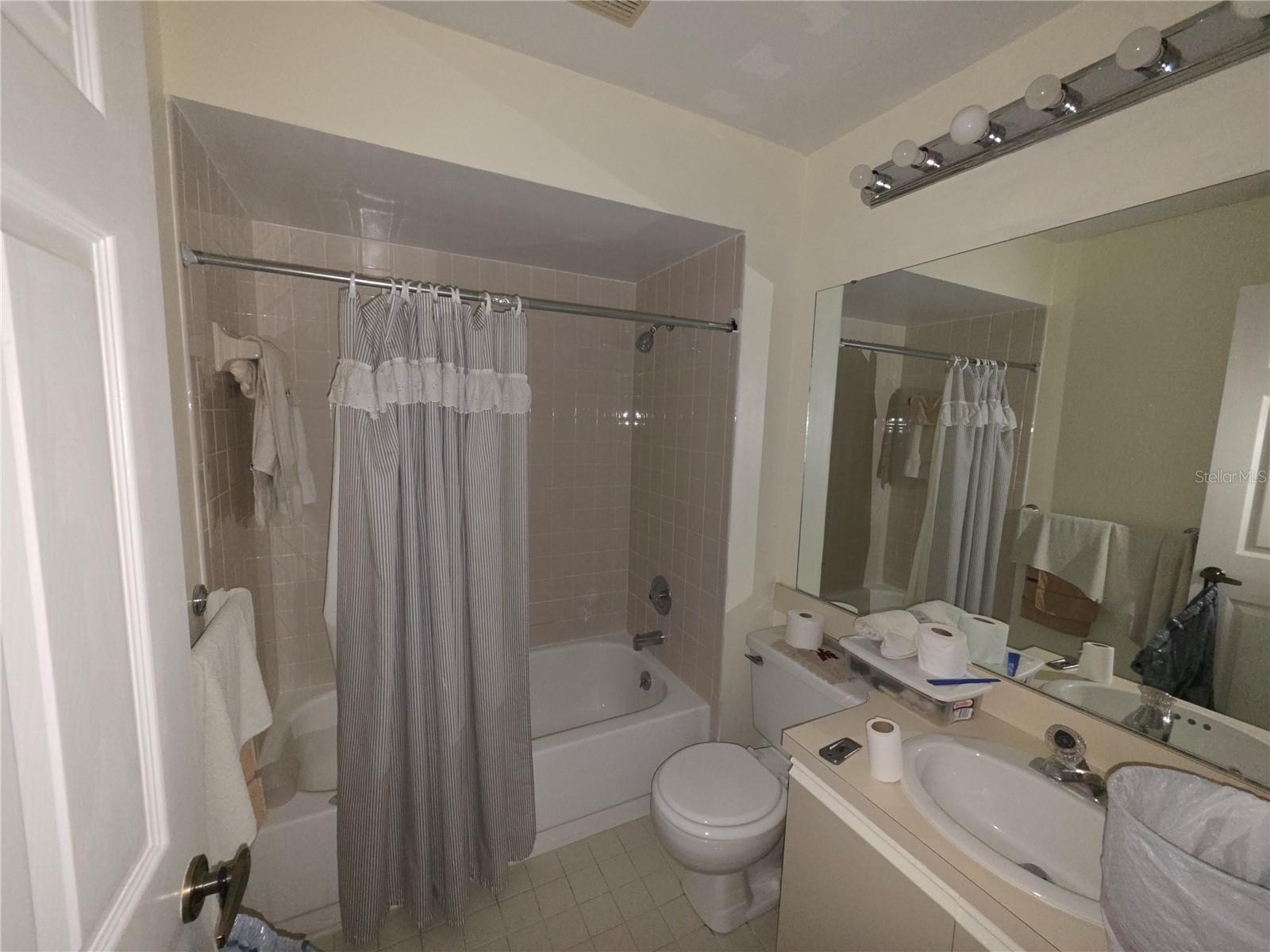 LAKEVIEW VILLAS AT PEBBLE CREE - Residential