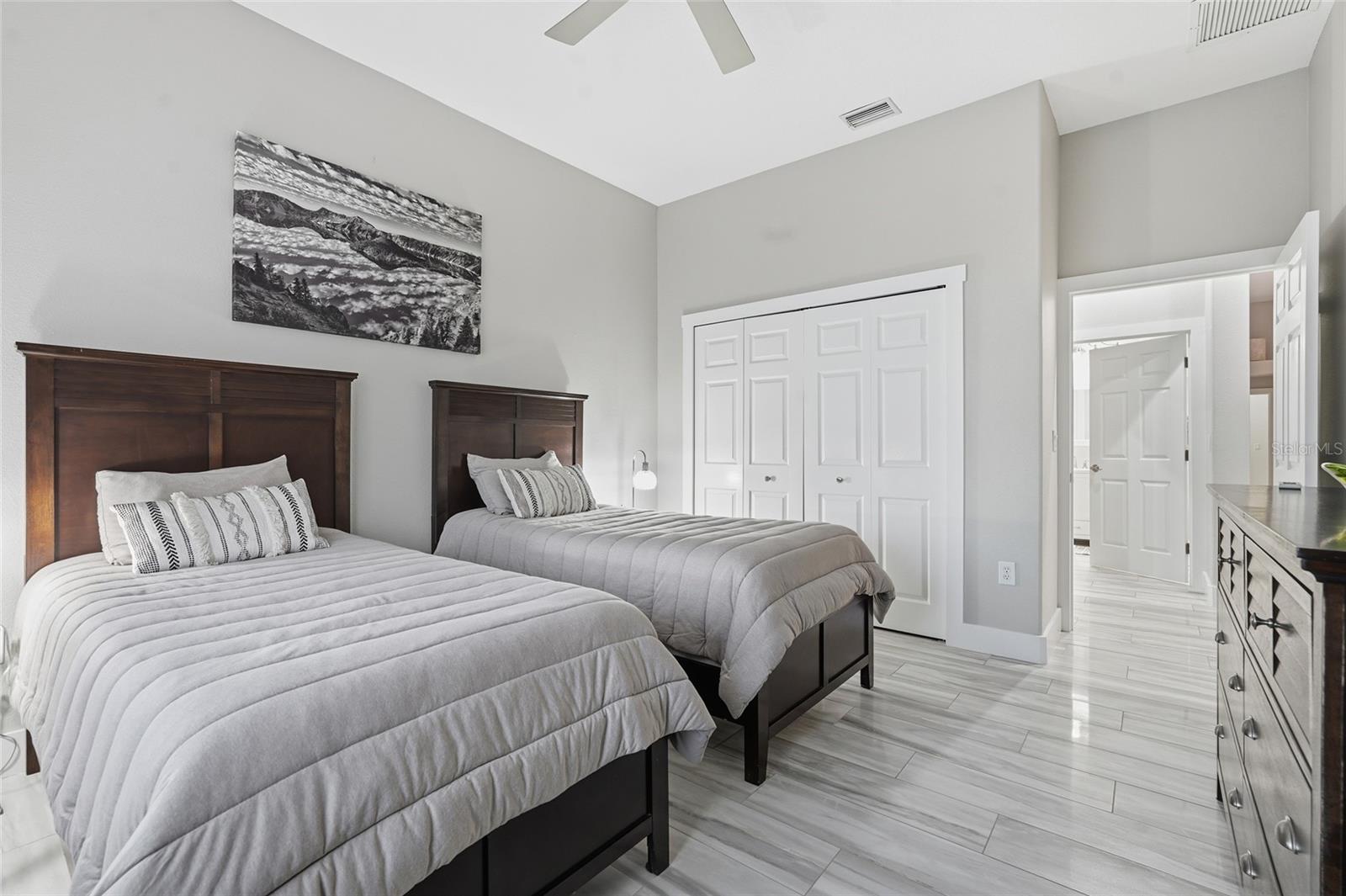 ARBOR LAKES B - Residential