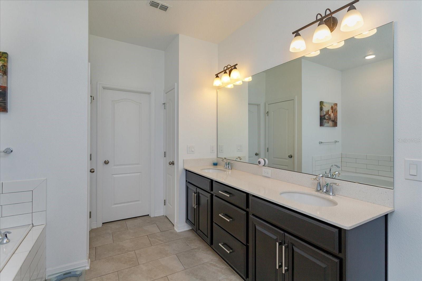 SANCTUARY/TWIN WATERS - Residential