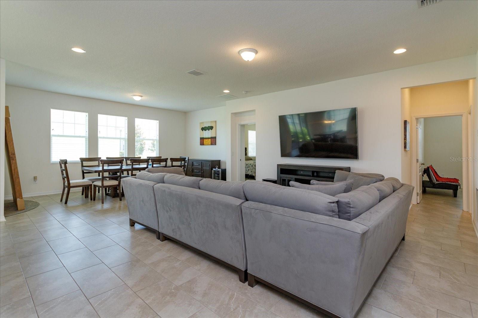 SANCTUARY/TWIN WATERS - Residential