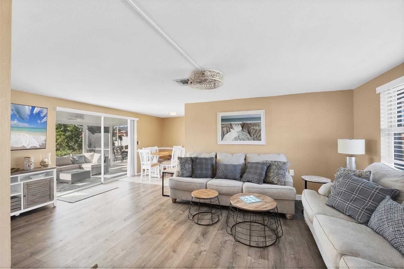 RESTEINER HEIGHTS - Residential