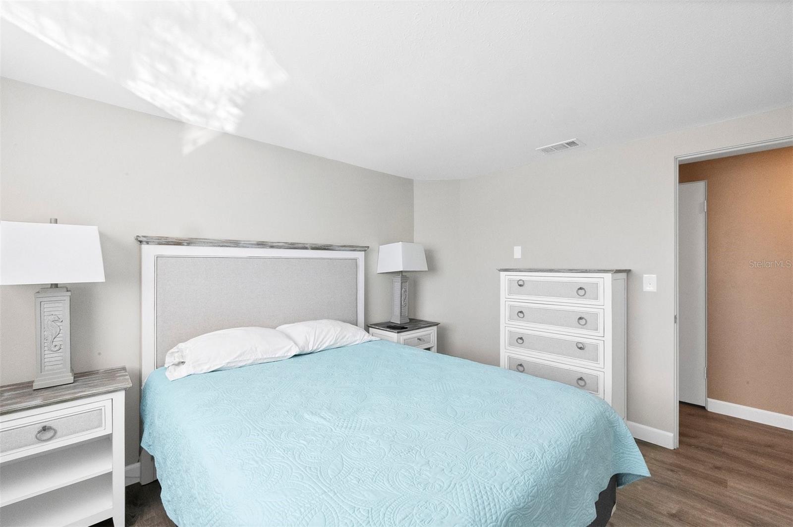 RESTEINER HEIGHTS - Residential