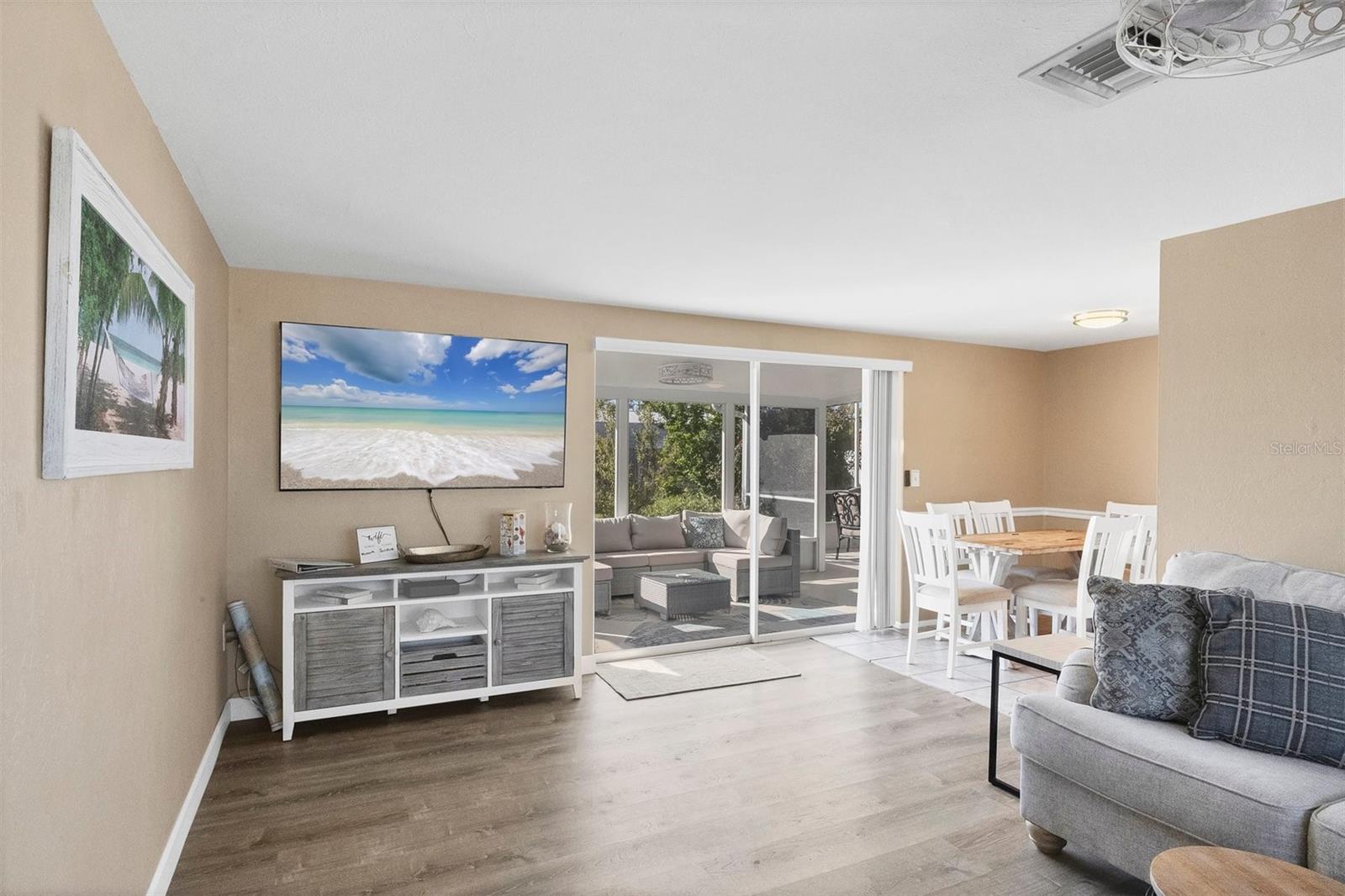 RESTEINER HEIGHTS - Residential