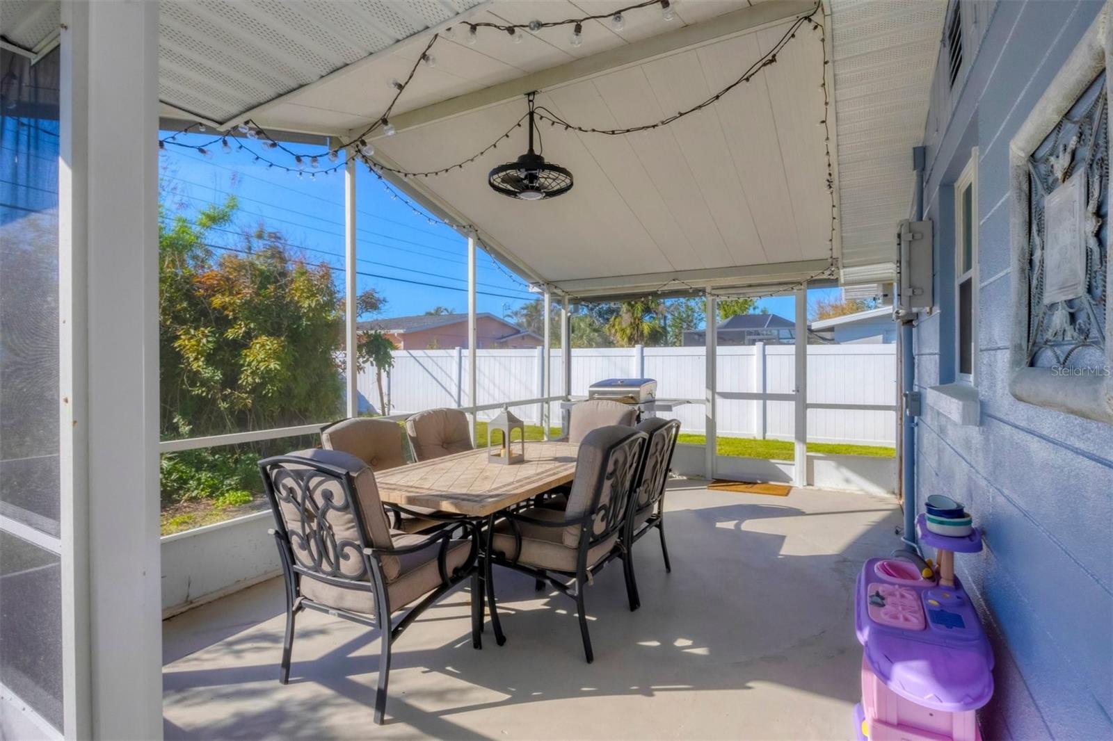 RESTEINER HEIGHTS - Residential