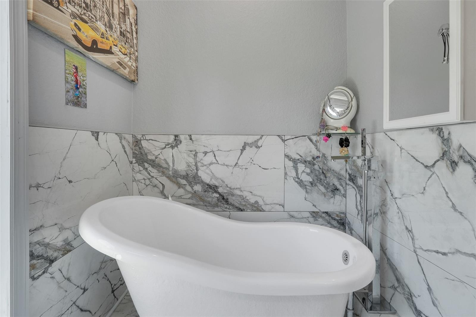 ROCKET CITYA - Residential
