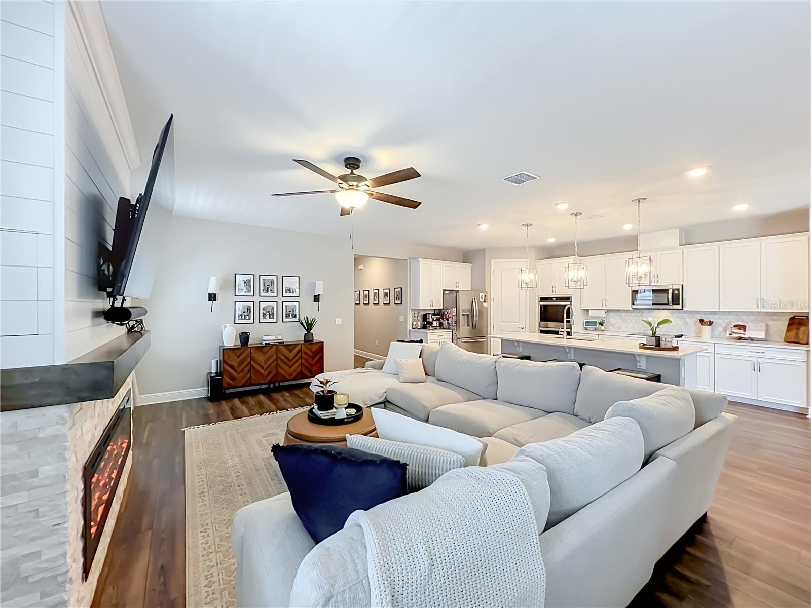 VILLAGES AT MINNEOLA HILLS - Residential