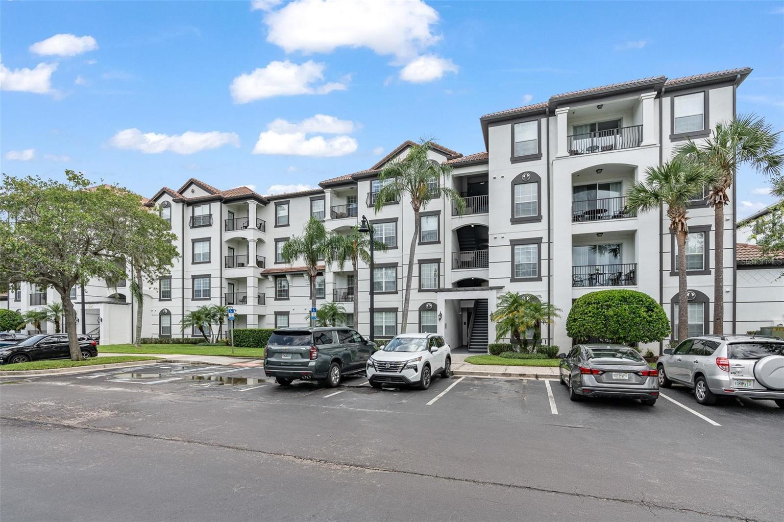 ISLES/CAY COMMONS - Residential
