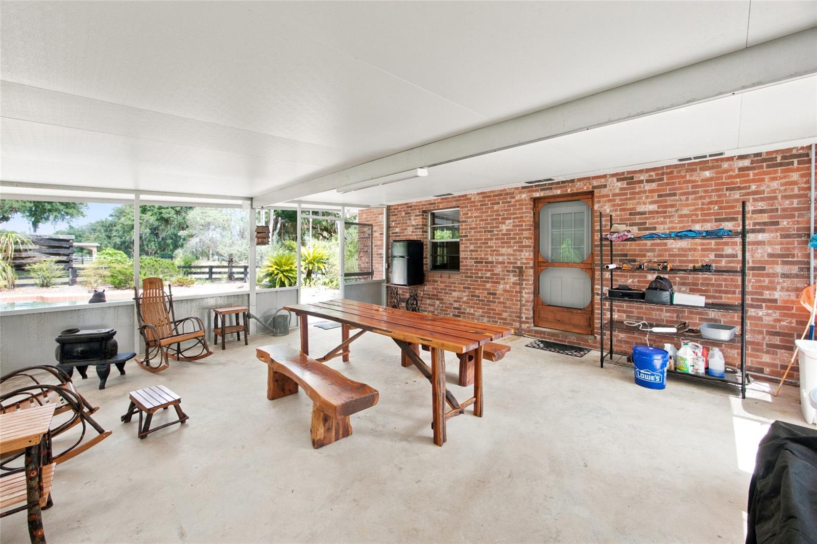 LEE ACRES - Residential