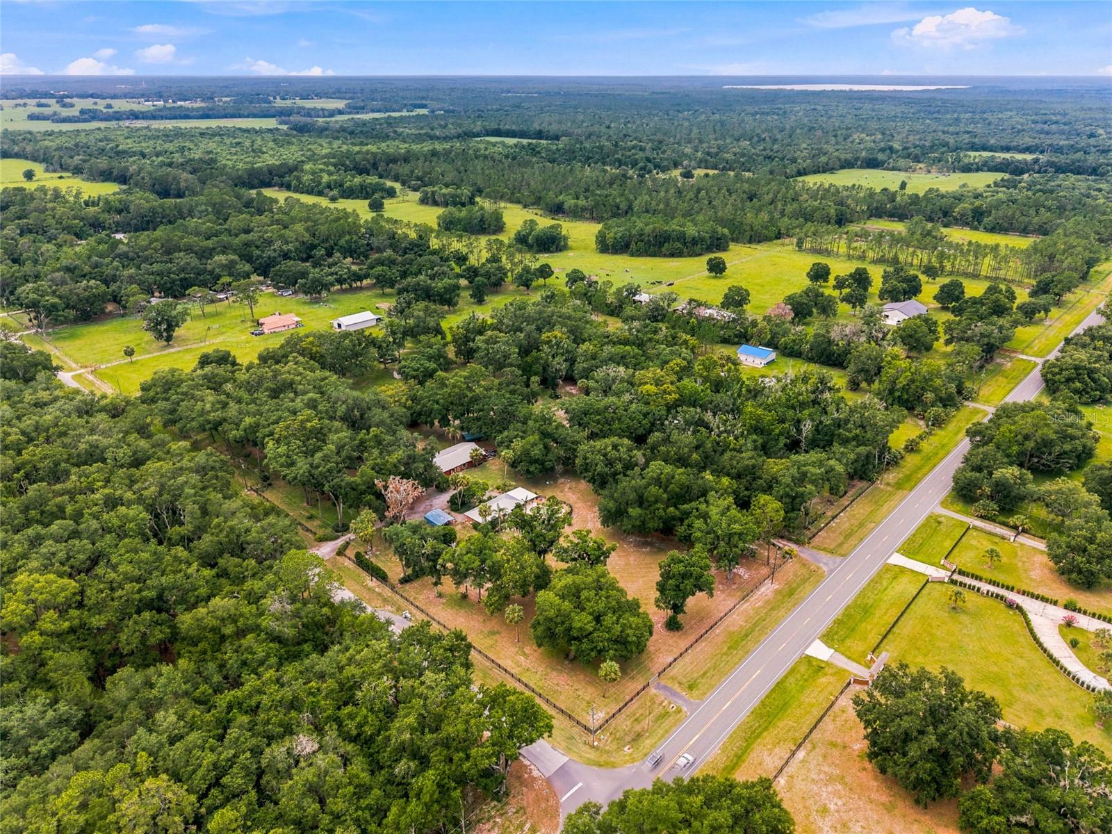 LEE ACRES - Residential