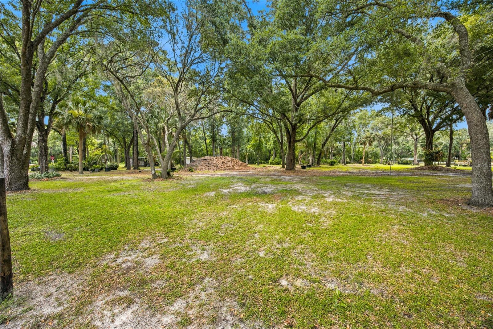 LEE ACRES - Residential