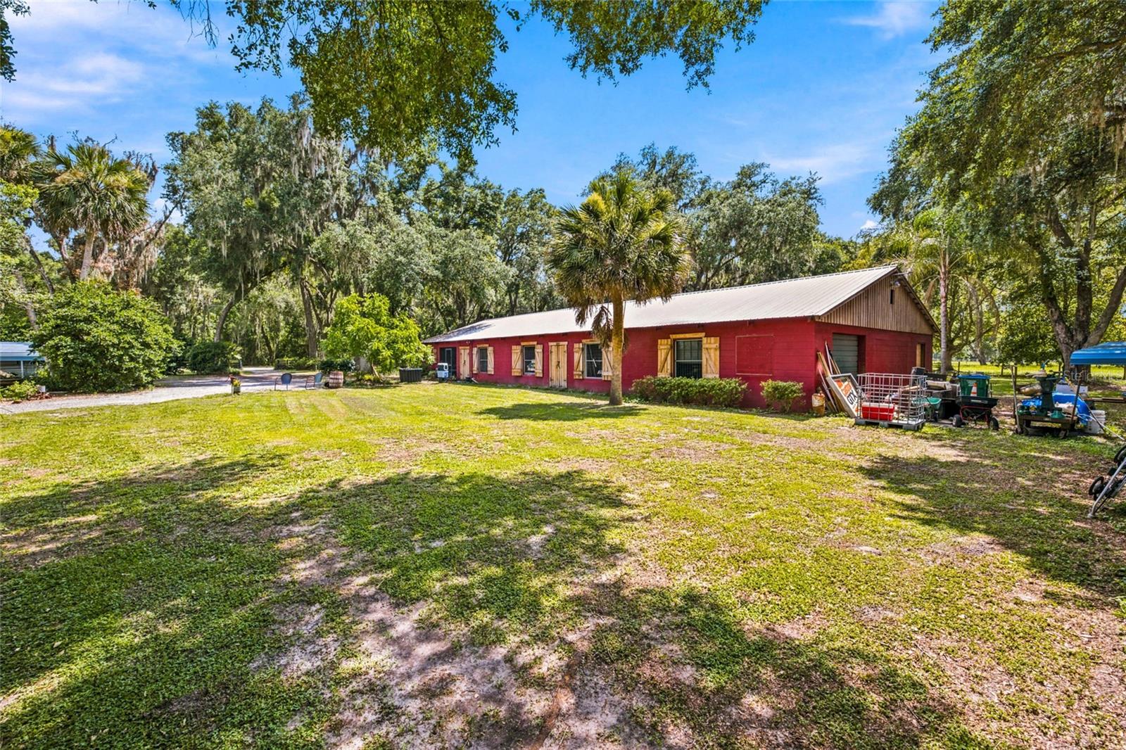 LEE ACRES - Residential